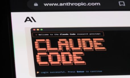 @bcherny: Claude Code ra mắt hỗ trợ subagent lồng nhau, cải thiện quản lý ngữ cảnh